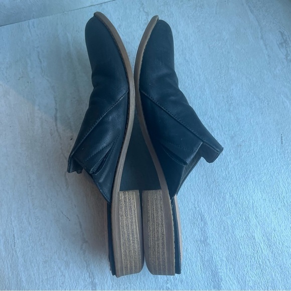 Free People BC Vegan Black Leather Austin Mule Flat 6.5 - Picture 6 of 9